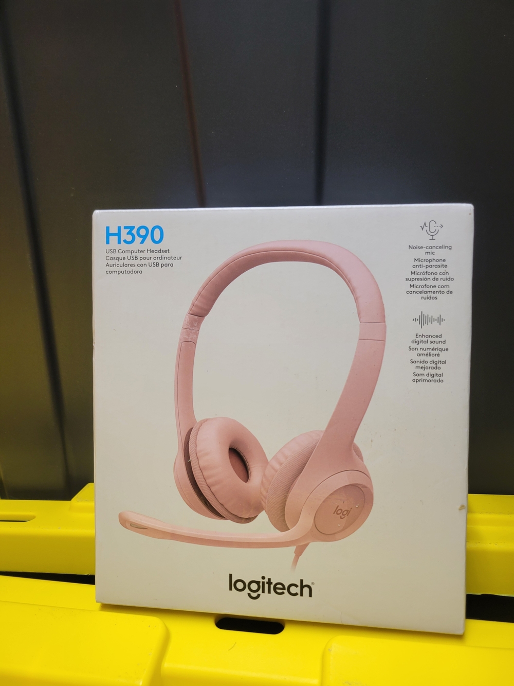 Logitech H390 USB Headset in Blush Pink